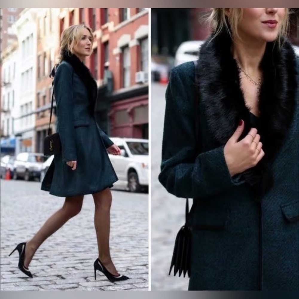 Banana republic new without a tag Teal Coat with Black Fur collar